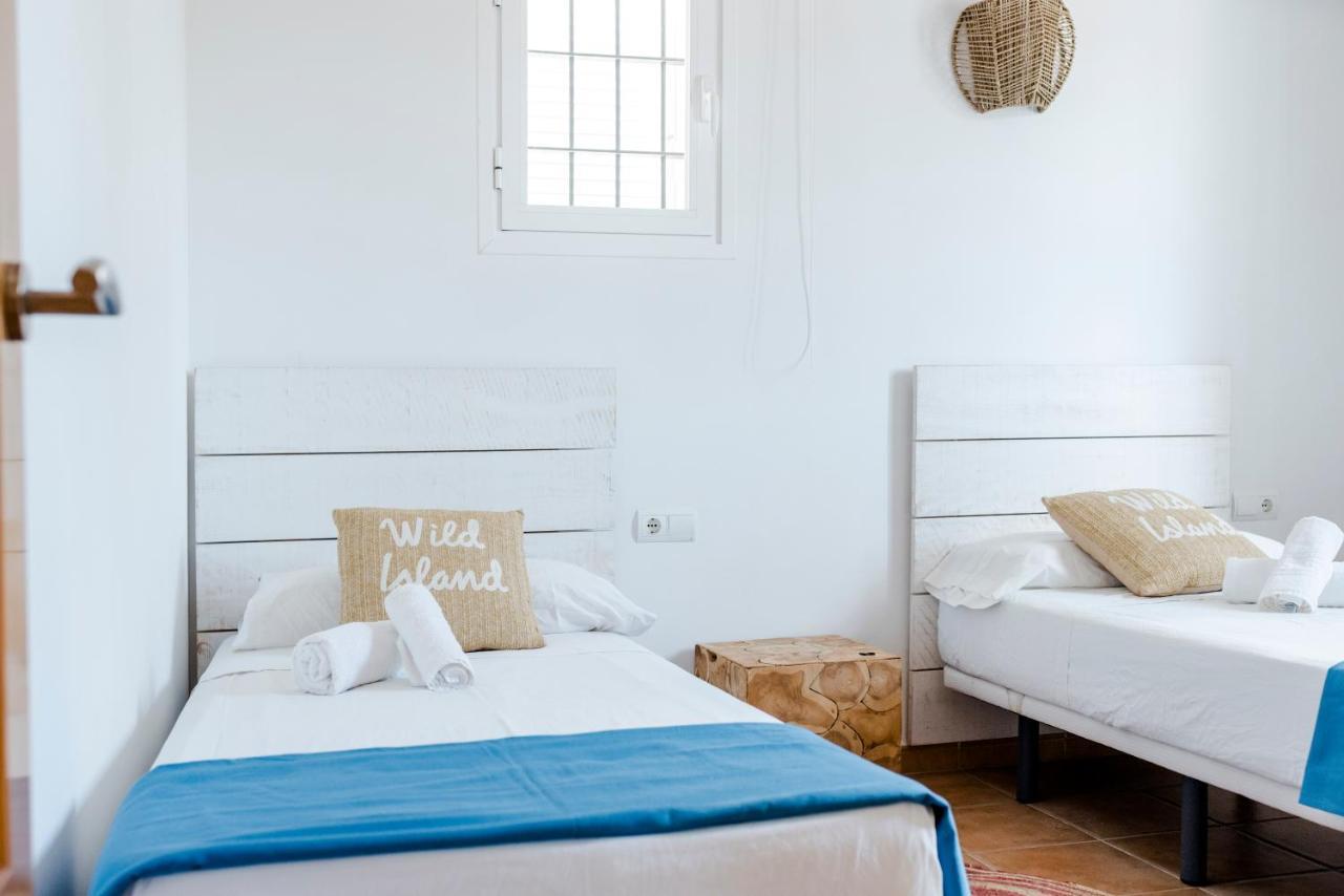 Apartments Es Clot Des Forn Es Pujols Luaran gambar