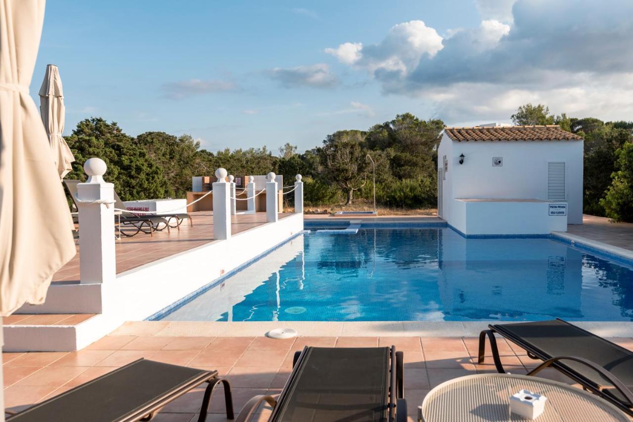 Apartments Es Clot Des Forn Es Pujols Luaran gambar